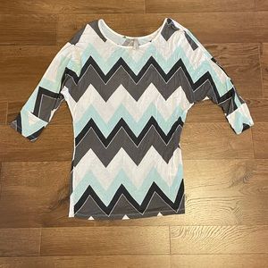 Vanity Short Sleeve Geometric Print Shirt: Size Small